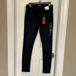 NWT. Express legging mid rise stretch plush super soft. 4R.